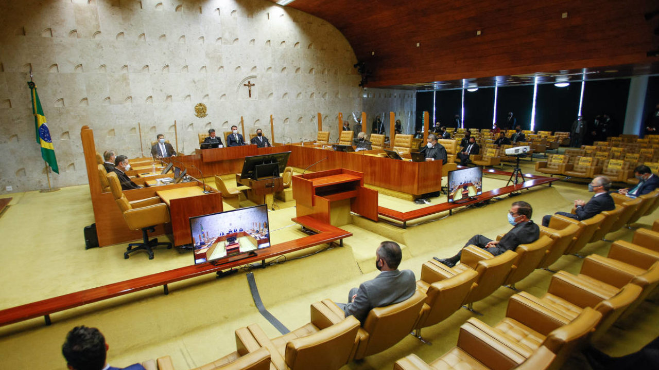 Bolsonaro aciona STF para não financiar internet de alunos e professores. “Mais uma vez revela que é inimigo da Educação”, critica Rui Oliveira.