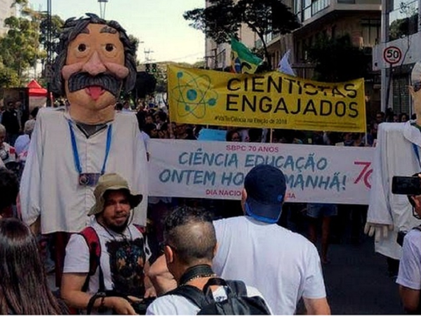 Brasil perde chance de fortalecer bancada da educação e da ciência