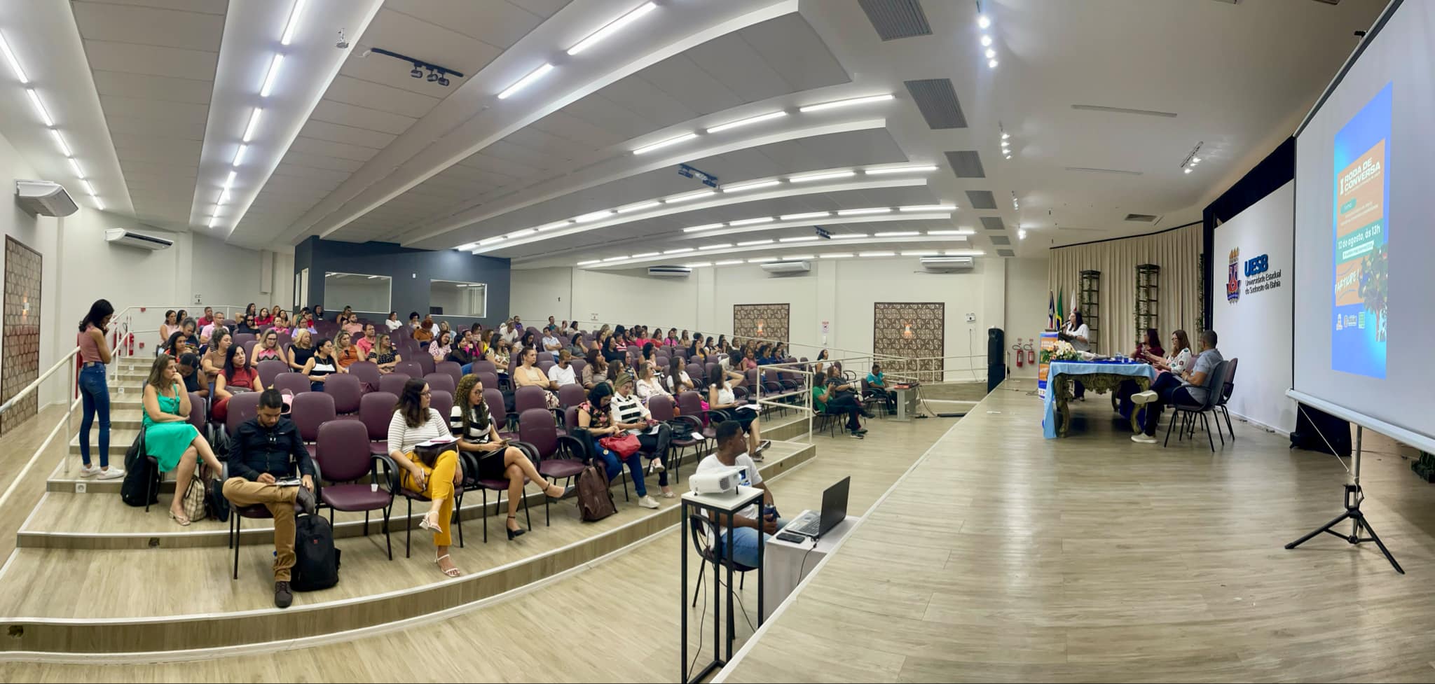 I RODA DE CONVERSA DO FME DE JEQUIÉ: PROFESSORES DESTACAM PONTOS NECESSÁRIOS PARA O AVANÇO NO ENSINO MUNICIPAL.