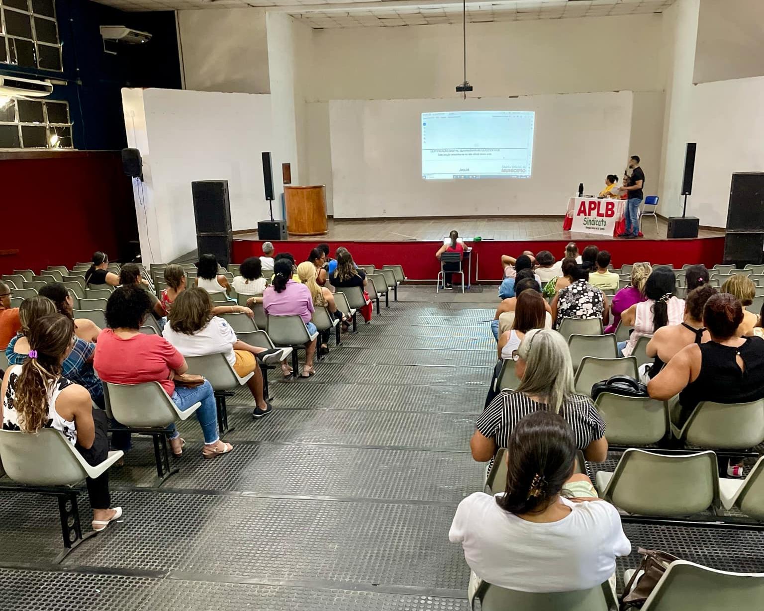 Assembleia final dos Professores Municipais de Jequié aprova nomes para compor os Conselhos do IPREJ