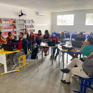 Comissão de Elaboração e Adequação do Estatuto e Plano de Carreira do Magistério Municipal de Jequié se reúne para avaliar a contraproposta apresentada pela Prefeitura.