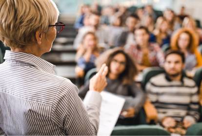 Depressão e burnout são as principais causas de afastamento de professores no Brasil