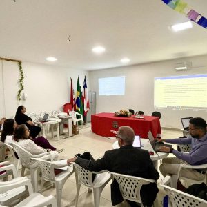 REUNIÃO DA COMISSÃO DO PCR: DISCUSSÃO CENTRAL SOBRE AS PROPOSTAS DE GRATIFICAÇÕES E VANTAGENS PESSOAIS DOS PROFESSORES MUNICIPAIS.