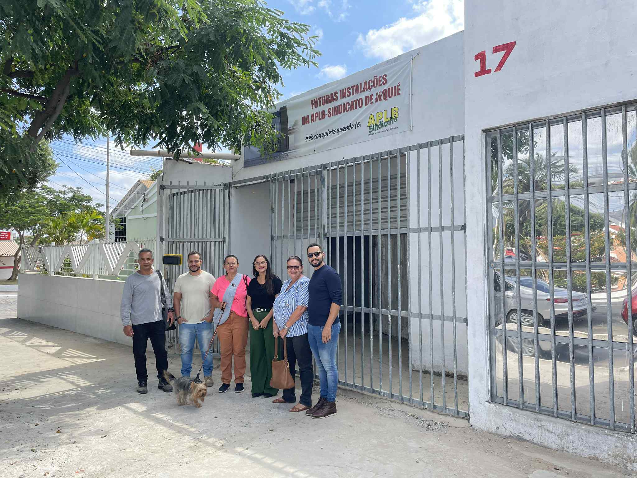 NOVA SEDE APLB: DIRETORIA RECEBE ETAPA CONCLUÍDA POR PARTE DOS ENGENHEIROS DA OBRA.