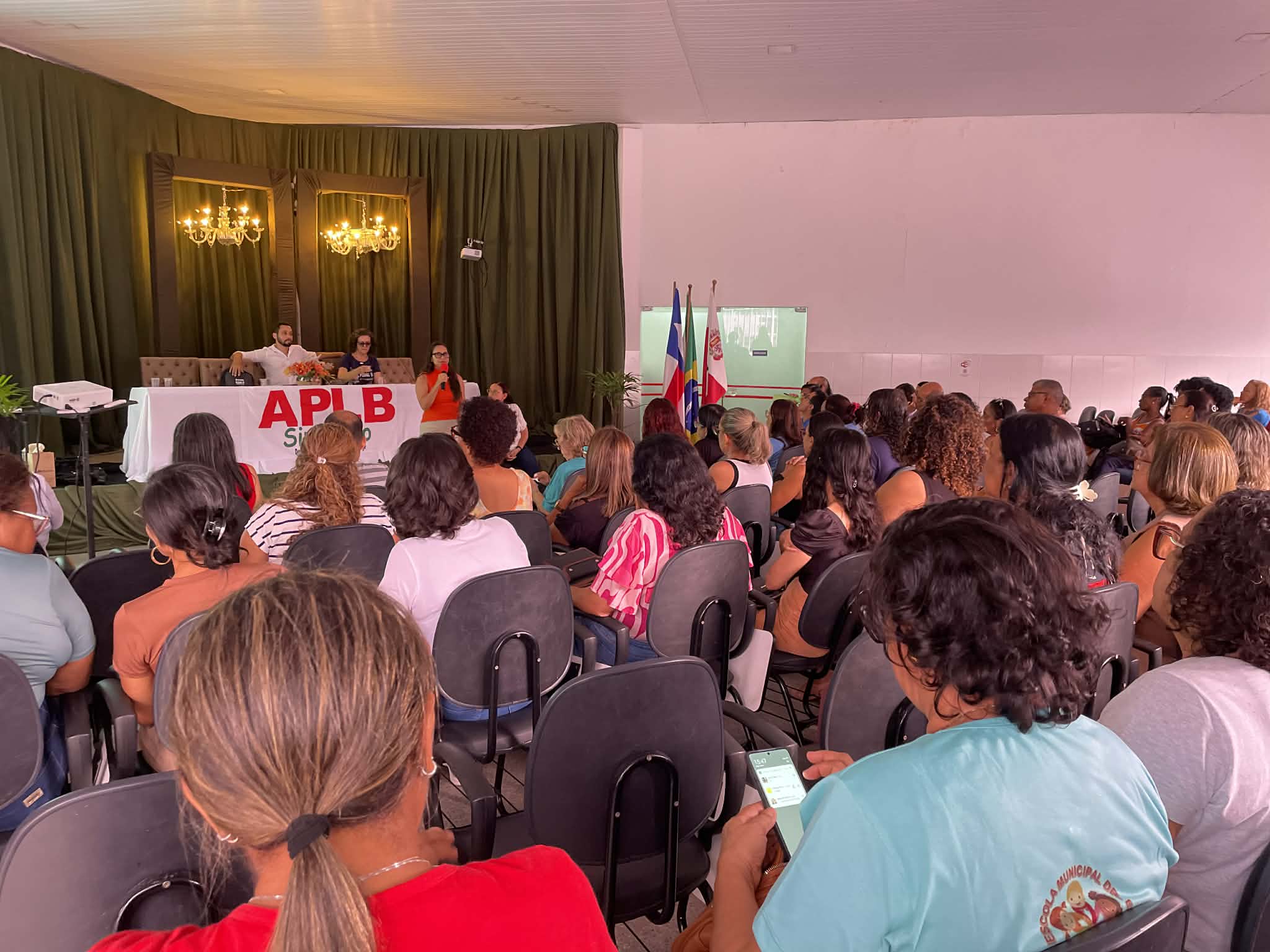 Criação de Mesa Técnica para enquadramento dos professores na Nova Carreira é pauta central de Assembleia da APLB de Jequié.