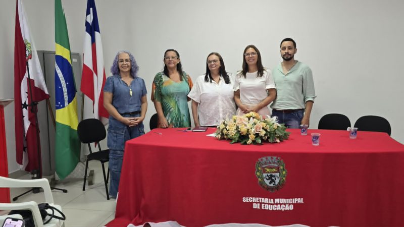 Comissão de Gestão do novo Plano de Carreira do Magistério Municipal de Jequié é empossada.