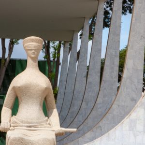 STF garante piso do magistério a professores temporários