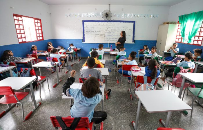Comissão que analisa MP de aumento do piso do magistério é instalada no Congresso