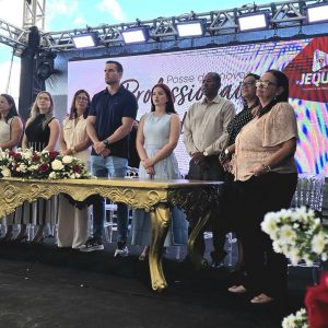 APLB PARTICIPA DA CERIMÔNIA DE POSSE DOS CONCURSADOS DA EDUCAÇÃO MUNICIPAL