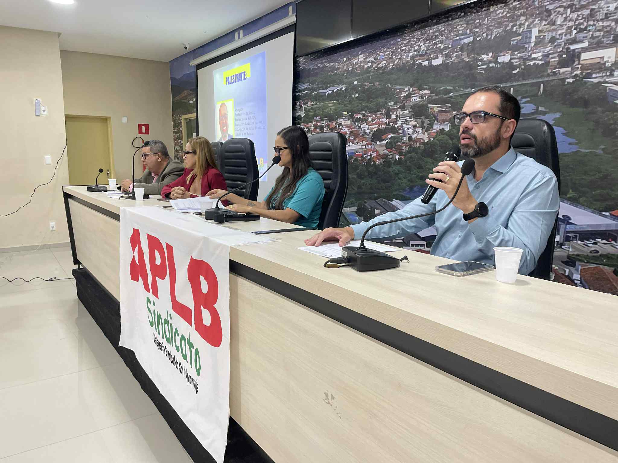 APLB-Sindicato de Jequié realiza Encontro com o Jurídico e fortalece a luta pelos direitos da categoria