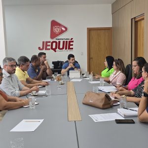 APLB-Sindicato debate pauta urgente sobre o IPREJ em reunião na Prefeitura Municipal de Jequié.
