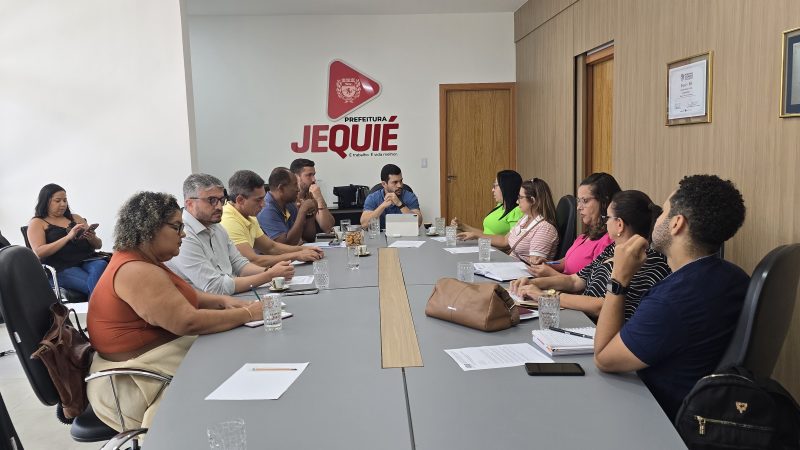 APLB-Sindicato debate pauta urgente sobre o IPREJ em reunião na Prefeitura Municipal de Jequié.
